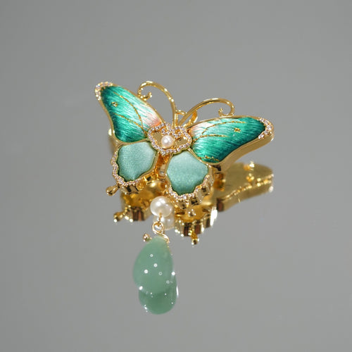 Front view of green butterfly Su-embroidery brooch